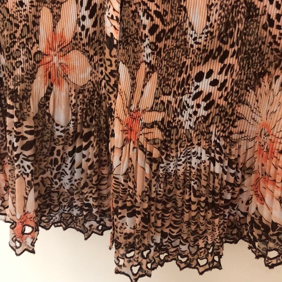 Floral top - Picture 6 of 8